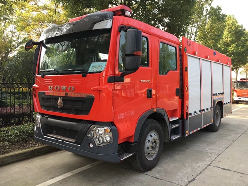 国五重汽T5G泡沫消防车(5吨)