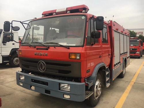 国五东风5吨水罐消防车