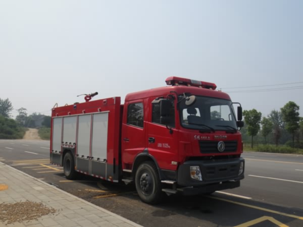 国五东风6吨泡沫消防车