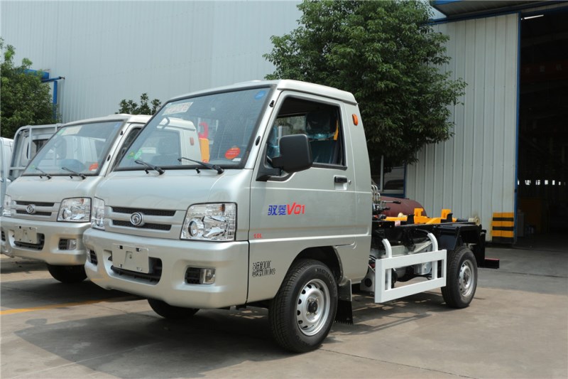 福田驭菱(2方)CLW5030ZXXB5车厢可卸式垃圾车
